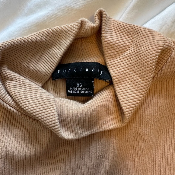 Long turtleneck tank top - Picture 2 of 2